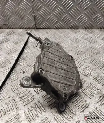 Toyota Avensis T270 Vacuum pump