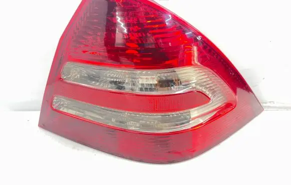 Mercedes-Benz C W203 Rear/tail lights 2038202064