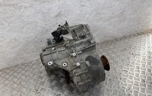Volkswagen PASSAT B8 Manual 6 speed gearbox QFZ