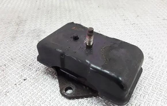 Hyundai H-1, Starex, Satellite Engine mount bracket