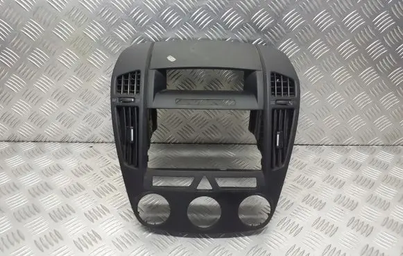 KIA Ceed Radio/GPS head unit trim 974101H000