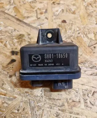 Mazda CX-5 Glow plug pre-heat relay SH0118650 K4243
