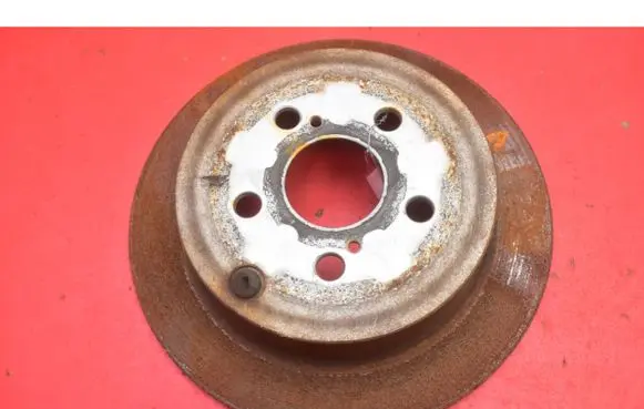 Toyota Prius (NHW20) Rear brake disc