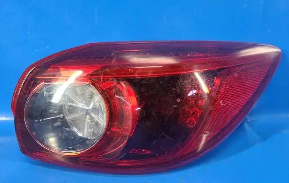 Mazda 3 III Boot/trunk interior light BHN351150