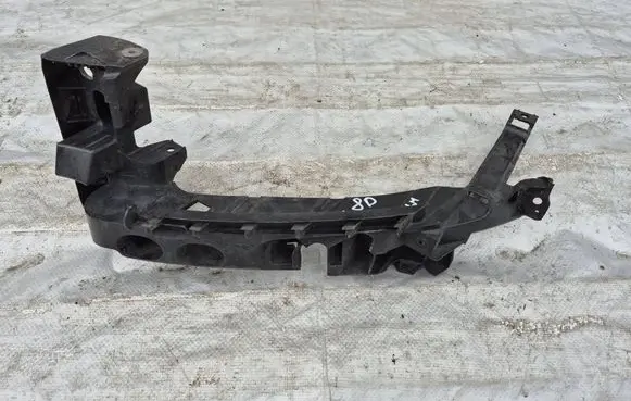 Audi A3 S3 8P Headlight/headlamp mounting bracket 