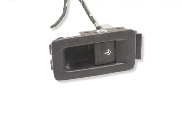 Volkswagen PASSAT B7 Switch for retractable tow bar 7N0959511B 7E5959527