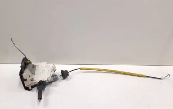 Audi A6 S6 C6 4F Rear door lock 4F0839016