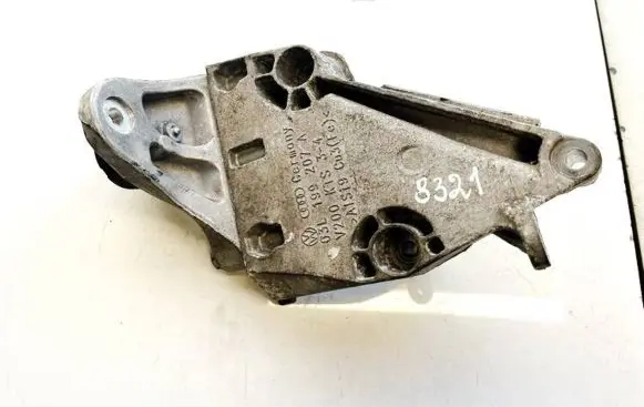 Audi A1 Engine mounting bracket 03l199207a