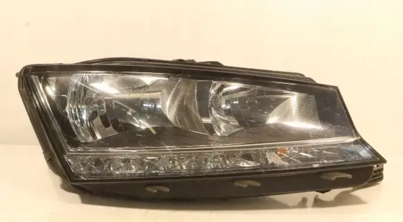 Skoda Fabia Mk3 (NJ) Headlight/headlamp 6V1941016D