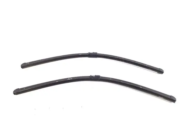 Mercedes-Benz E W212 Front wiper blade arm A2128201900