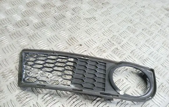 BMW 1 E82 E88 Front bumper lower grill 8045450