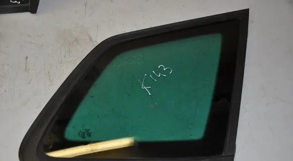 Rear side window