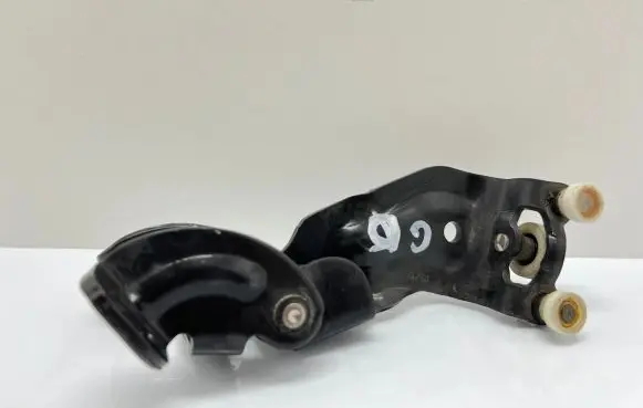 Seat Alhambra (Mk2) Sliding door middle roller runner 7N0843336H