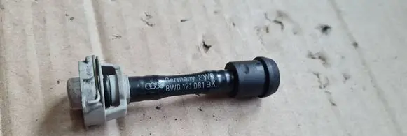 Audi A4 S4 B9 Vacuum line/pipe/hose 8W0121081BK