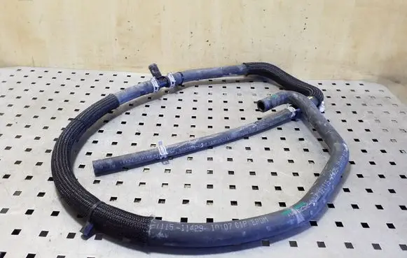Tesla Model S Electric car engine cooling hoses/pipes 100625200F 100799100D