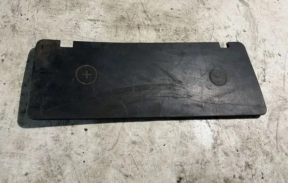 Audi A6 S6 C5 4B Battery box tray cover/lid 4B1819422