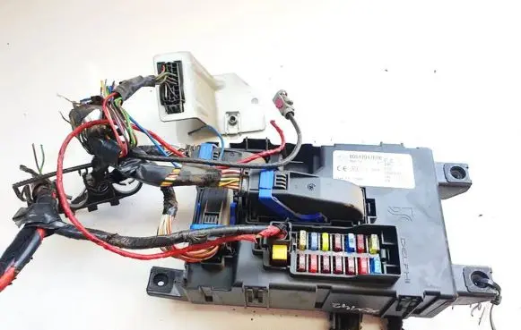 Fiat Grande Punto Fuse box set 00517017070 28048594