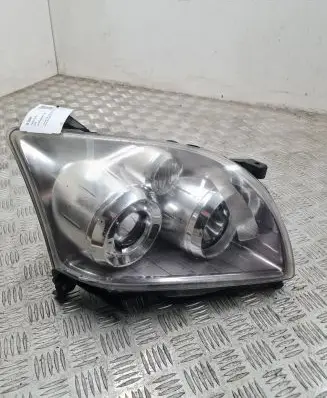 Toyota Avensis T250 Headlight/headlamp 0821211L1R