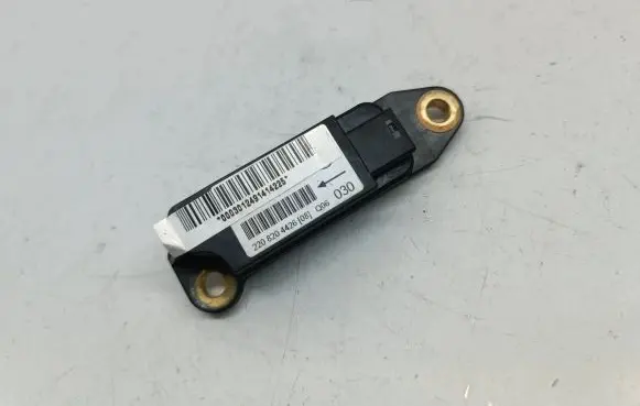 Mercedes-Benz S W220 Airbag deployment crash/impact sensor 2208204426