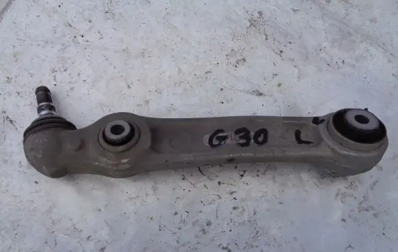 BMW 5 G30 G31 Front lower control arm/wishbone 1097290