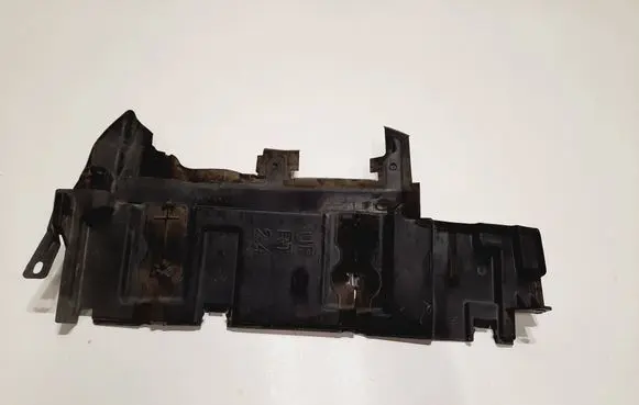 Chrysler 200 Intercooler air channel guide 