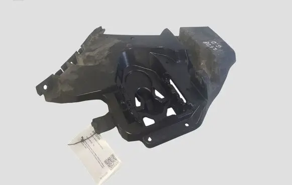 Volvo V40 Rear bumper mounting bracket 31395104