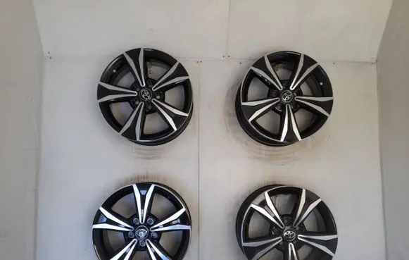 Toyota Auris E180 R17 alloy rim PW457-10001
