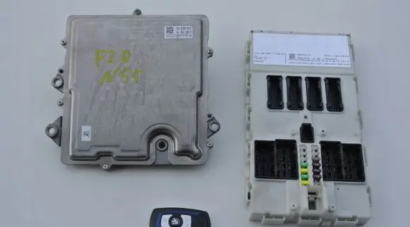 BMW 3 F30 F35 F31 Engine ECU kit and lock set 8665279