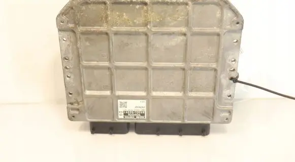 Toyota Auris 150 Engine control unit/module ECU MB175800-9591