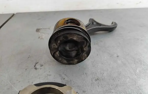 Mercedes-Benz S W222 Piston with connecting rod A6420300518