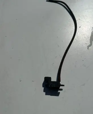 BMW 5 E60 E61 Turbo solenoid valve 70231800 7810831 11T129