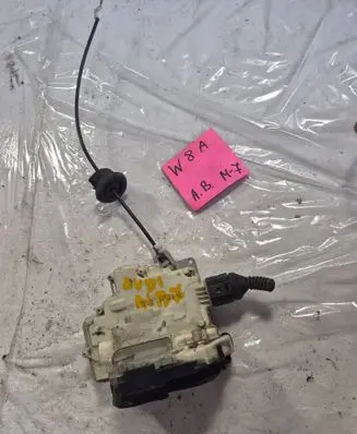 Audi A4 S4 B7 8E 8H Front door lock 8E1837016AA