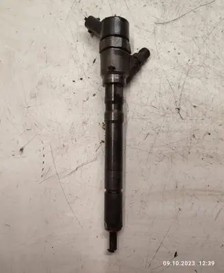 Hyundai Elantra Fuel injector