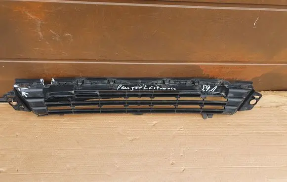 Peugeot Partner Front bumper lower grill 99869853 9810963680