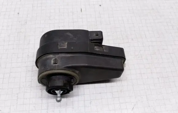 Citroen Xantia Headlight level adjustment motor 
