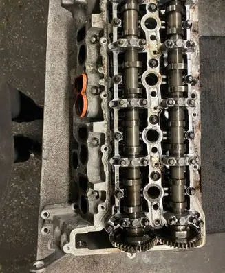 BMW 3 E90 E91 Engine head 779767807 778109802 N47