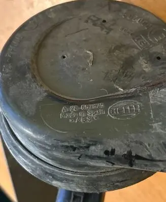Volkswagen PASSAT B6 Horn signal A28657625