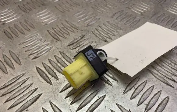 Lexus RX 450H Airbag deployment crash/impact sensor 8983128040