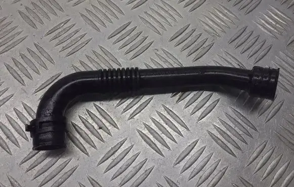 Skoda Fabia Mk1 (6Y) Breather hose/pipe 045103495D