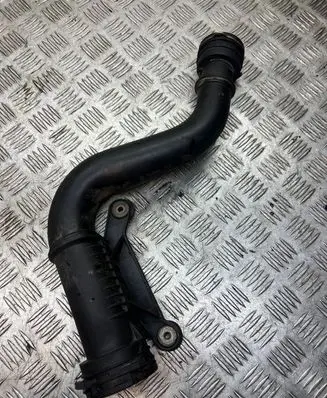 Volkswagen PASSAT B6 Intercooler hose/pipe 1K0145762S