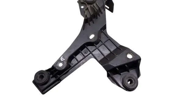 Volvo V70 Air filter cleaner box bracket assembly 
