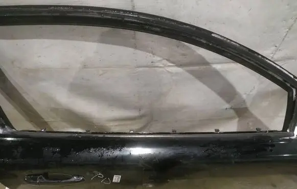 Volvo C30 Front door glass trim molding 