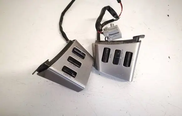 Nissan Murano Z50 Steering wheel buttons/switches 