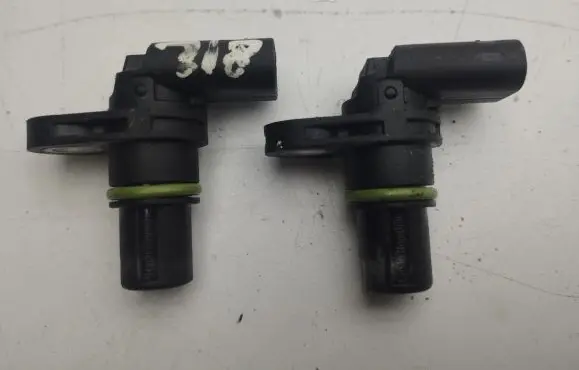 Volkswagen T-Roc Camshaft position sensor 04C907601A