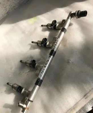 Mazda CX-30 Fuel injectors set 9713n5255 Pe2713250