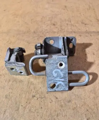 Audi A3 S3 8P Rear door hinge set 8P483340 EDE24700