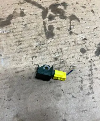 Mercedes-Benz C W204 Airbag deployment crash/impact sensor A1729056000 5WK44192
