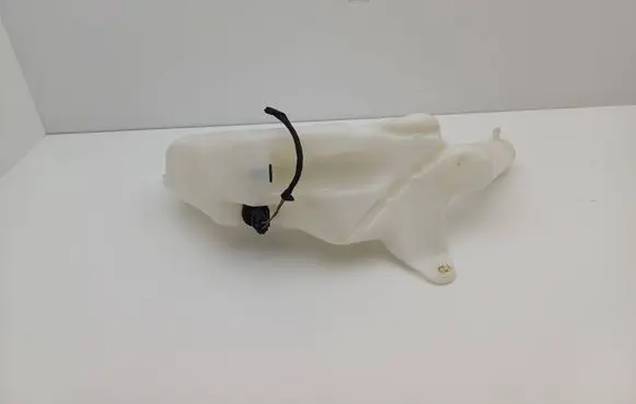 Opel Astra G Windshield washer fluid reservoir/tank 