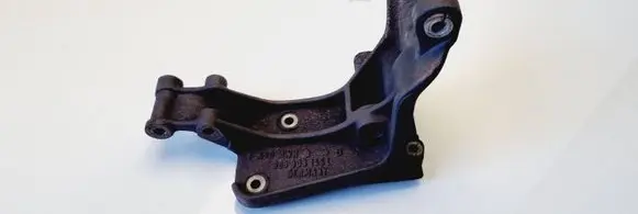 Volkswagen PASSAT B3 Generator/alternator bracket 068903145L