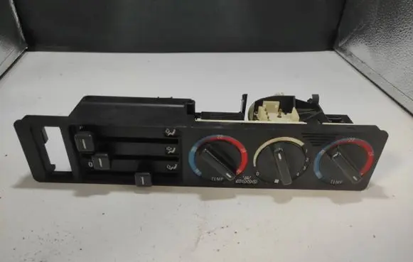 BMW 5 E34 Climate control unit 1391378